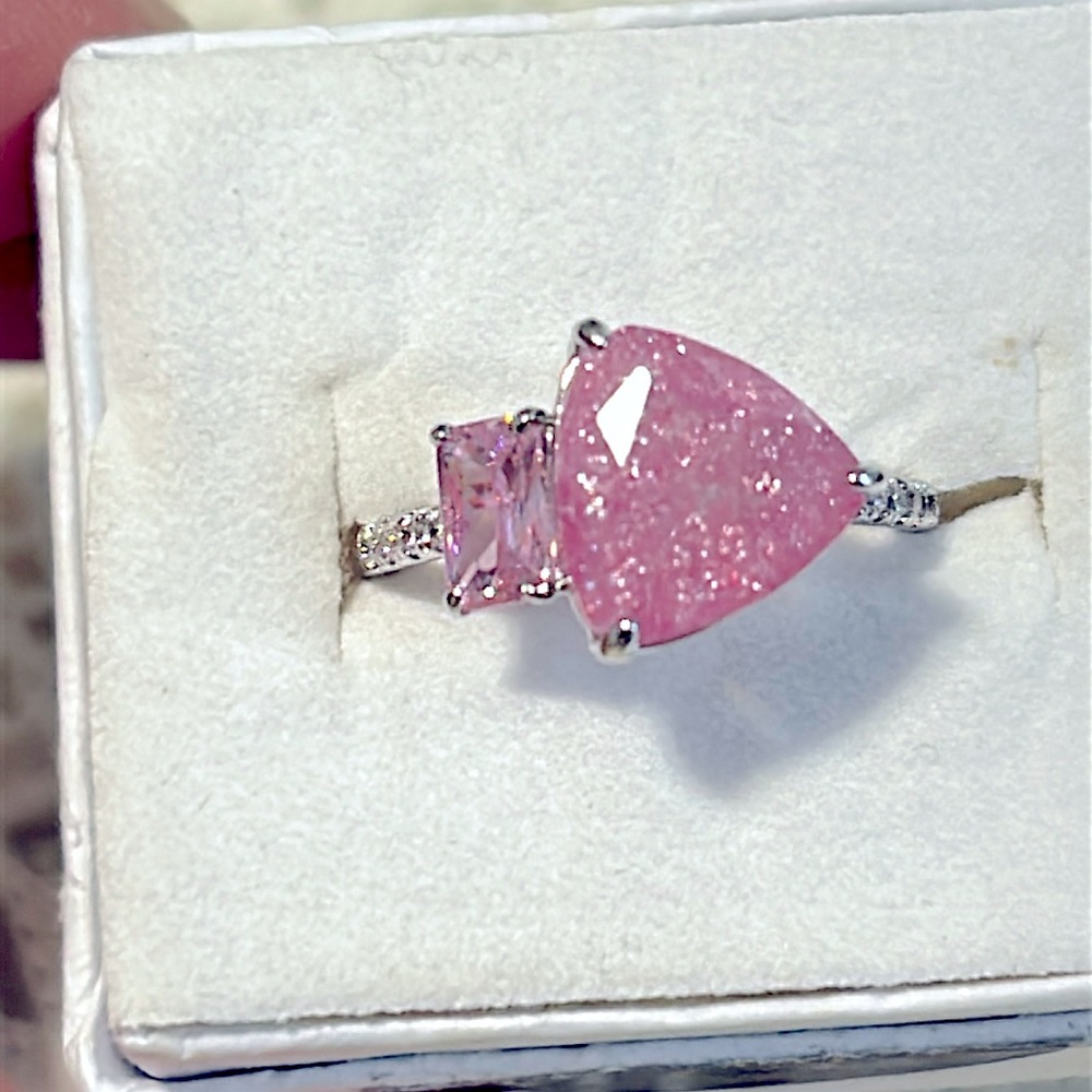 Bomb party ring size 6